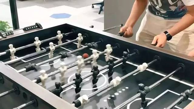 WST美女导师搞笑视频_德州扑克教学_德州扑克视频教学