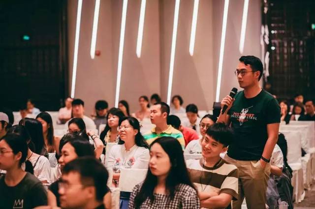德州扑克视频教学_德州扑克教学_WST美女导师搞笑视频